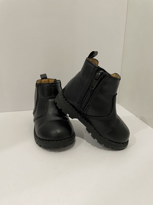 Ботінки дитячі