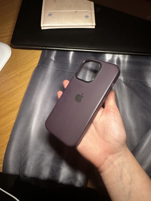 чехол на iphone 14 pro (оригинал)