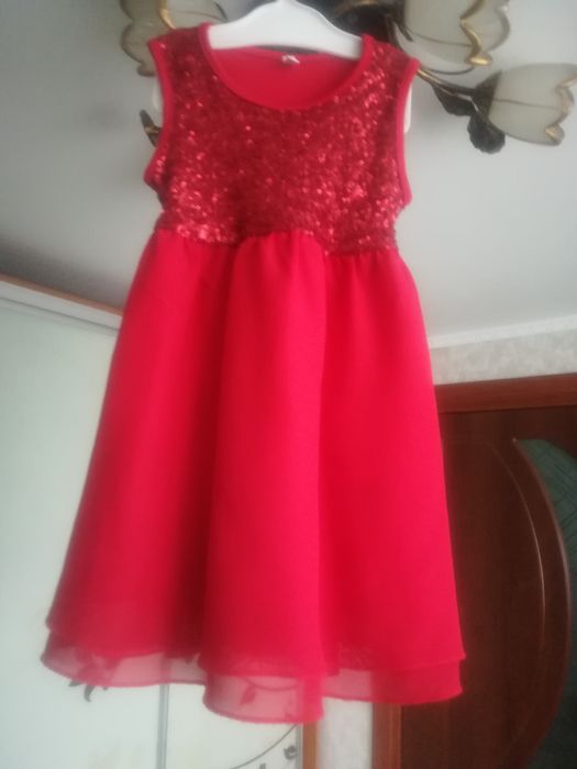 Нарядное платье для маленькой принцесси