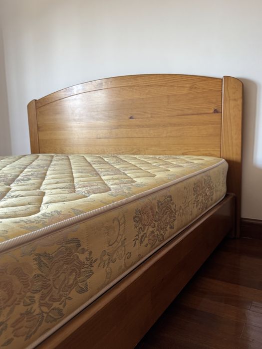 Cama casal Cerne + mesa cabeceura + movel de apoio