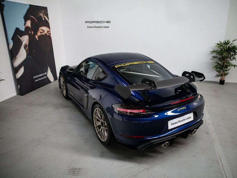 Porsche 718 Cayman GT4 RS