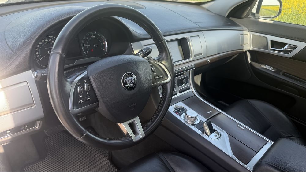 Продам Jaguar XF 2014