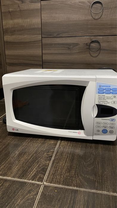 Мікрохвильовка LG