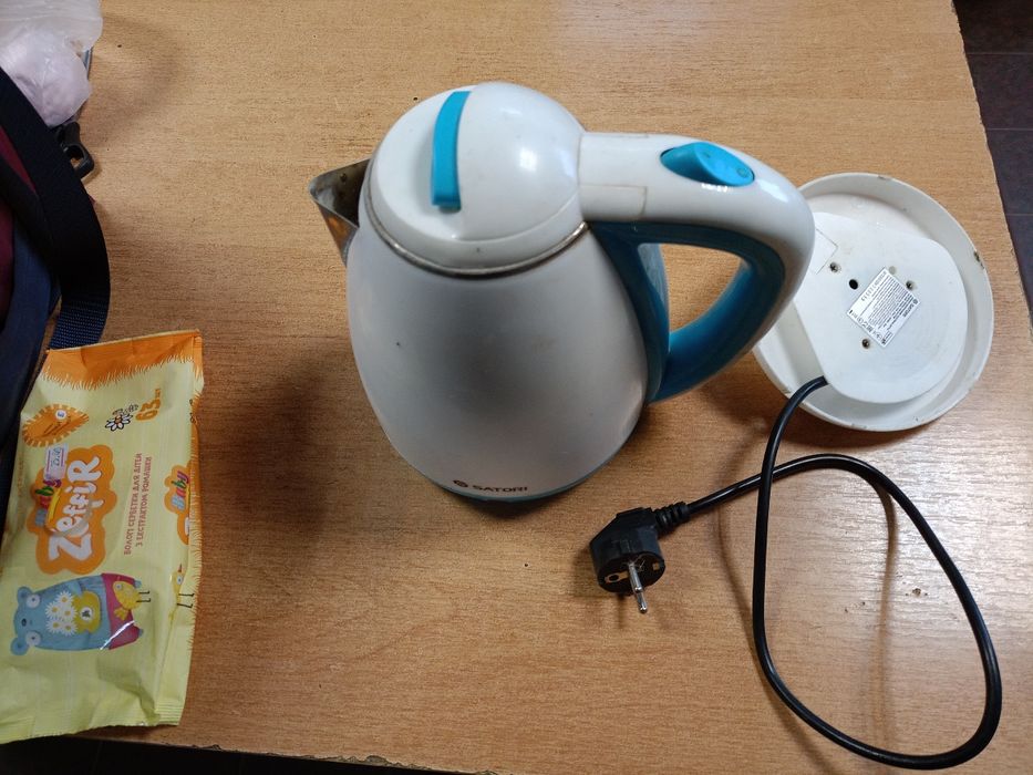 Чайник б/у на запчастини