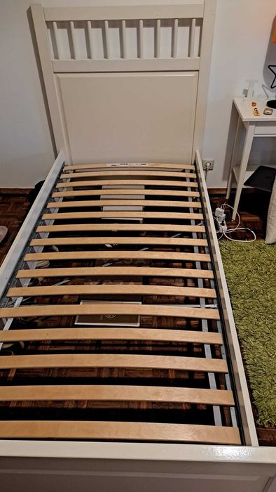 Cama de solteiro IKEA HEMNES