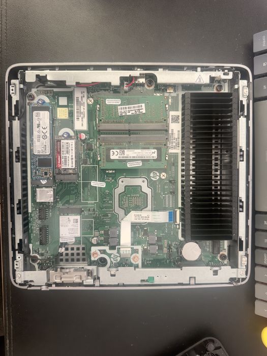 HP T630 8GB DDR4, 512GB SSD, oryg. zasilacz, podstawka