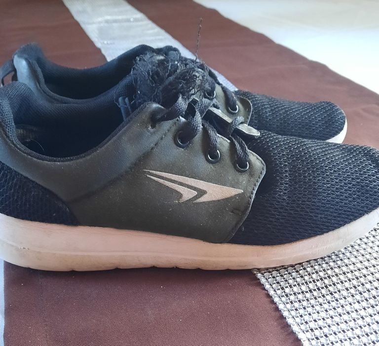Buty sportowe rozm.39