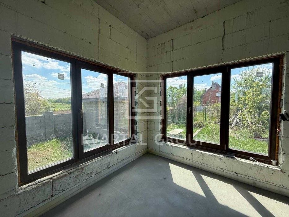 Продаж просторого будинку 180 м² з гаражем та укриттям !