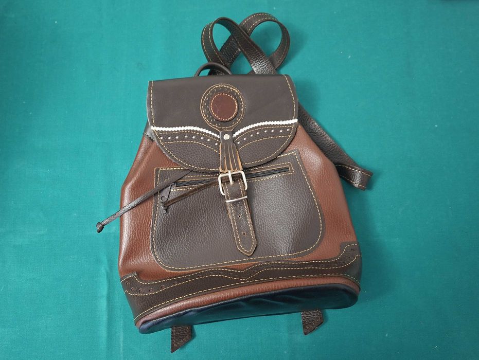 Caça - Mochila bicolor em pele/couro de qualidade