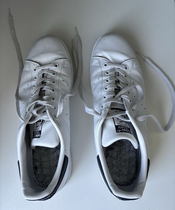 Sapatilhas Adidas Stan Smith brancas e azul-marinho Homem (45 1/3)