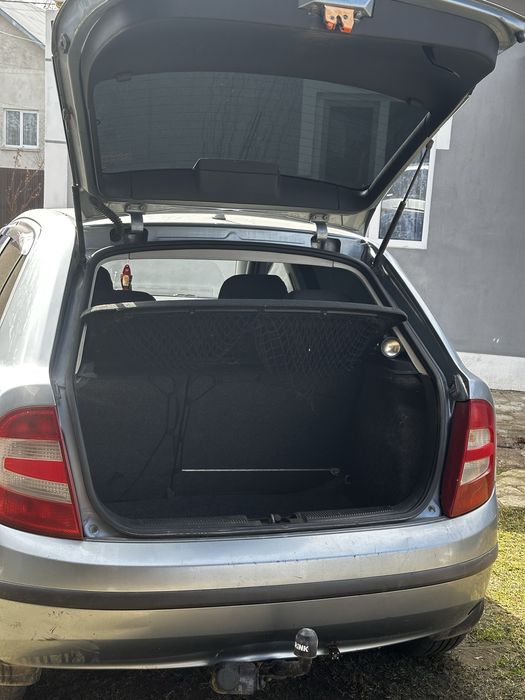 Автомобіль шкода