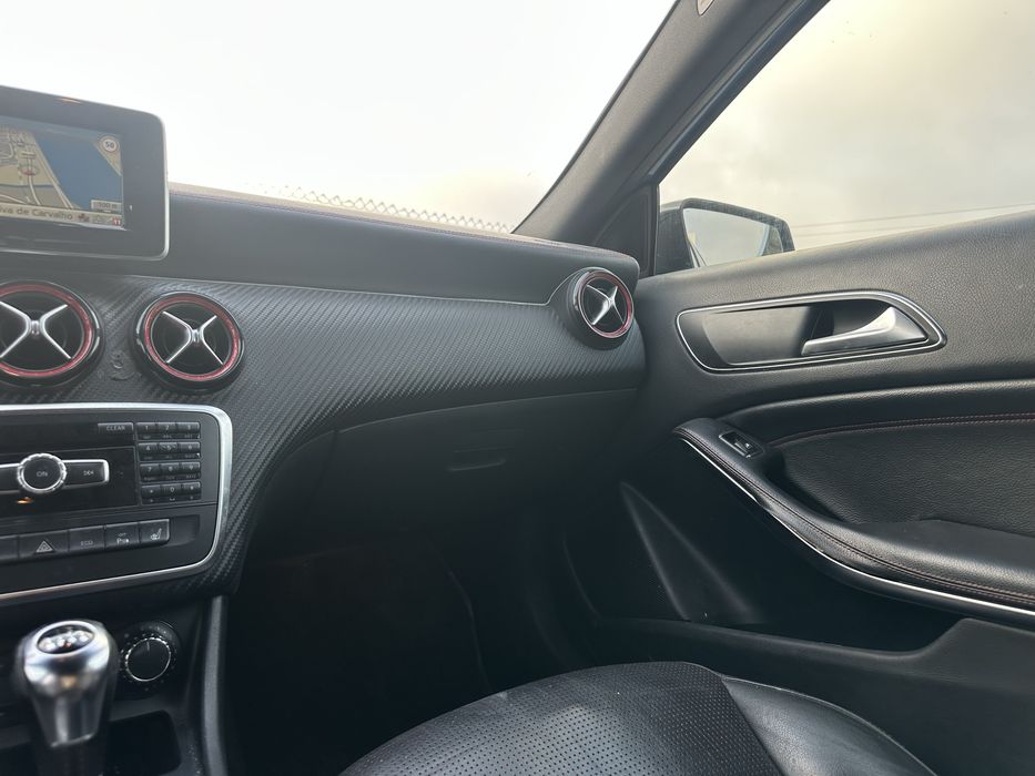 Mercedes-Benz A180 AMG Aceito Retoma