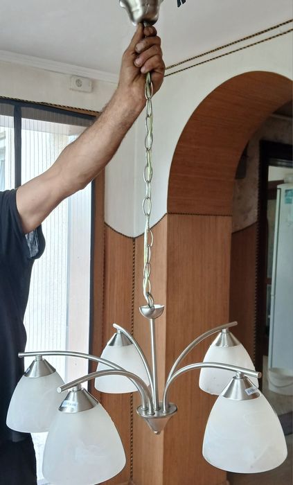 Продам люстра в доброму стані.