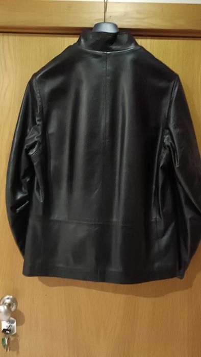 Casaco em pele verdadeira