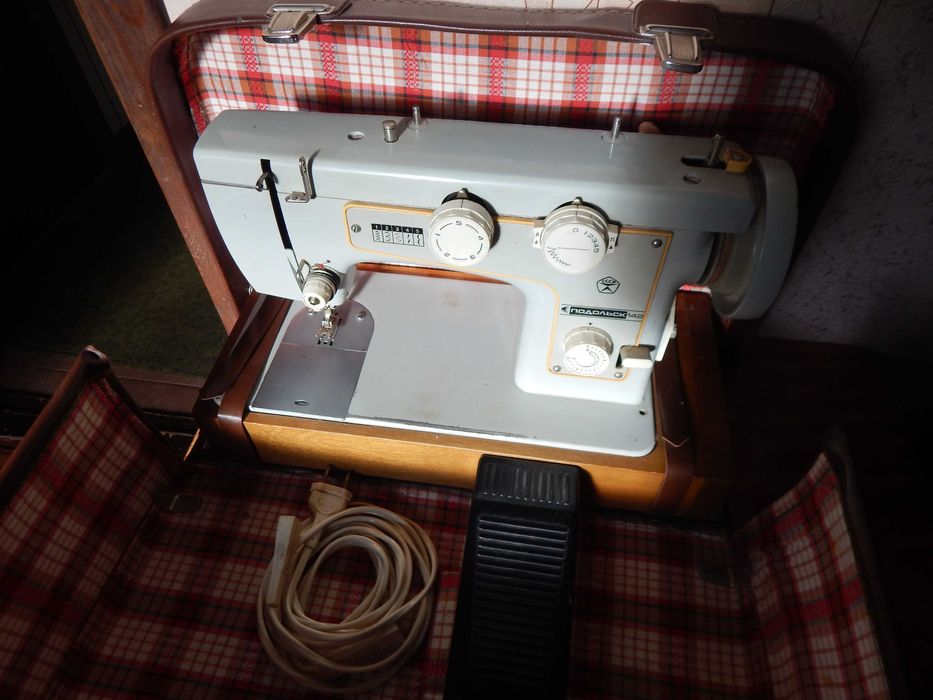 Швейна машина Подольськ 142 з польським електроприводом "TUR-2"