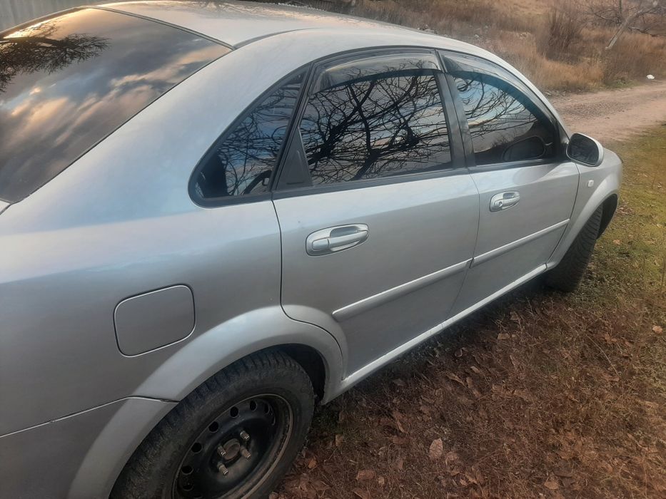 Продам авто на увереном ходу газ бензин