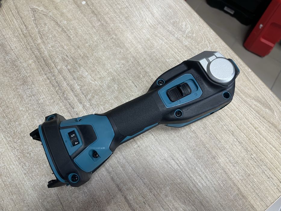 Makita DTM52 / безщітковий реноватор Макіта