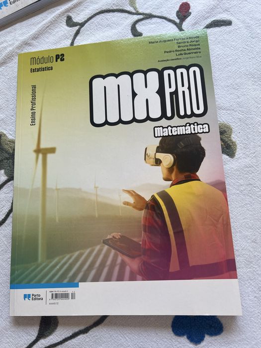 Livros do 10 ano ensino Profissional.