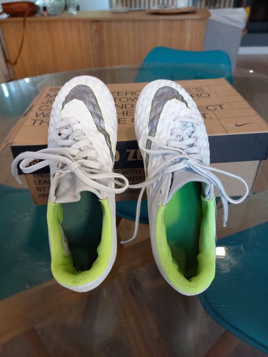 Chuteira Nike- tam. 36.5