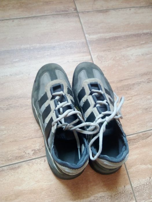Кроссовки Adidas