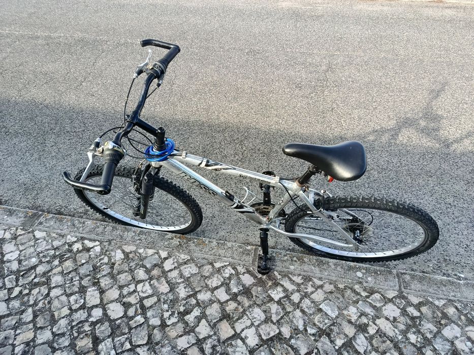 Bicicleta ótima barata