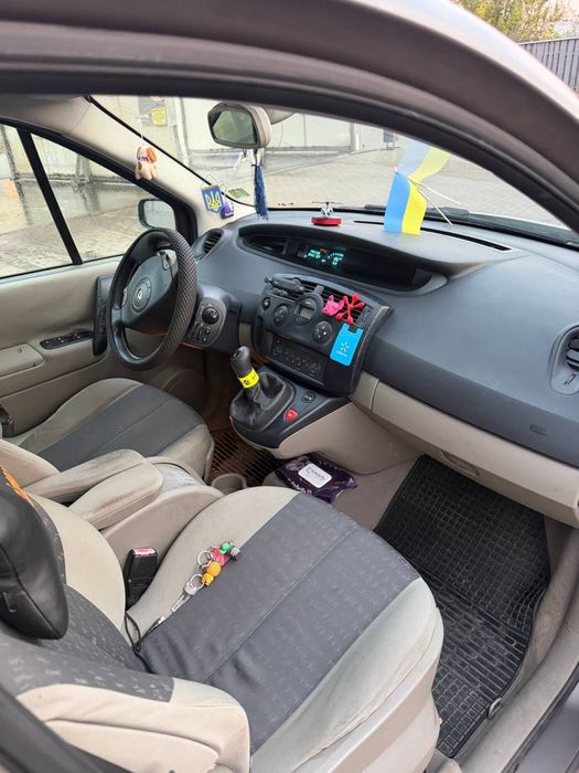 RENAULT Scenic 2005