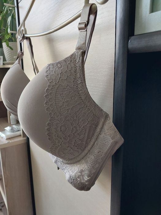 Бюстгальтер  90-D Новий