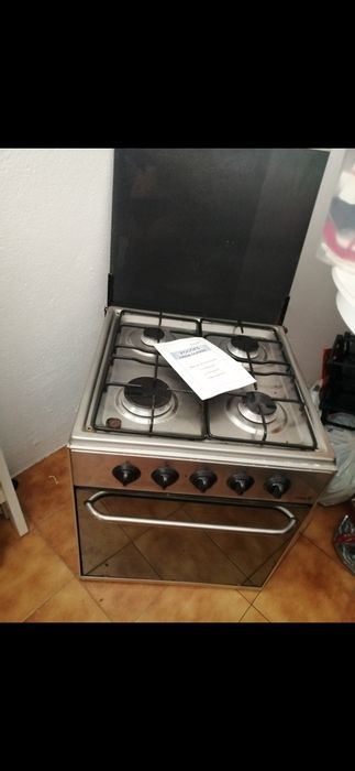 Fogão Junex 4x4 e forno a gás - pouco usoo
