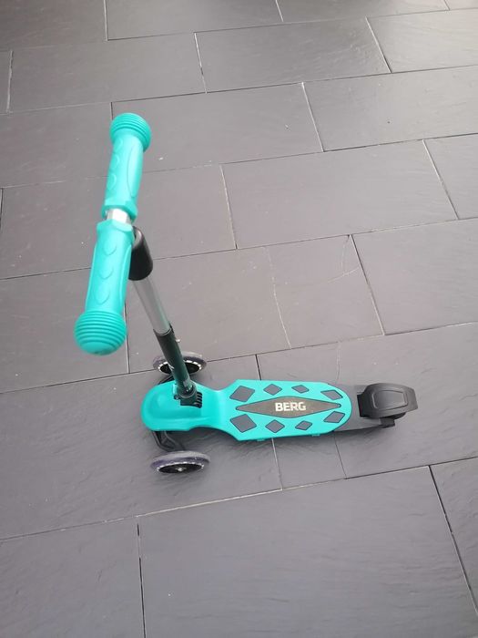 Vendo trotinete de criança