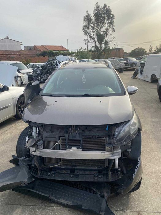 Peugeot 2008 1.2 PureTech 110 2024 PARA PEÇAS
