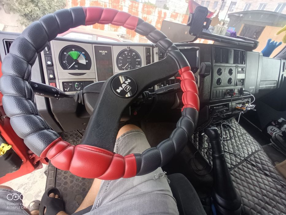 продаж автомобіля MAN