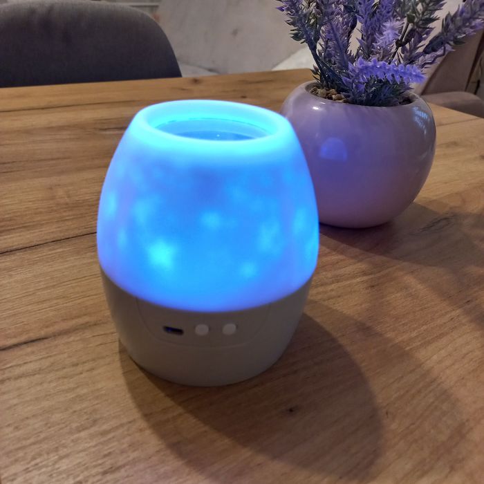 Lampka nocna, projektor