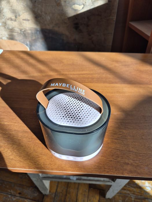 Компактная караоке-система / Блютуз колонка с 2 микрофонами