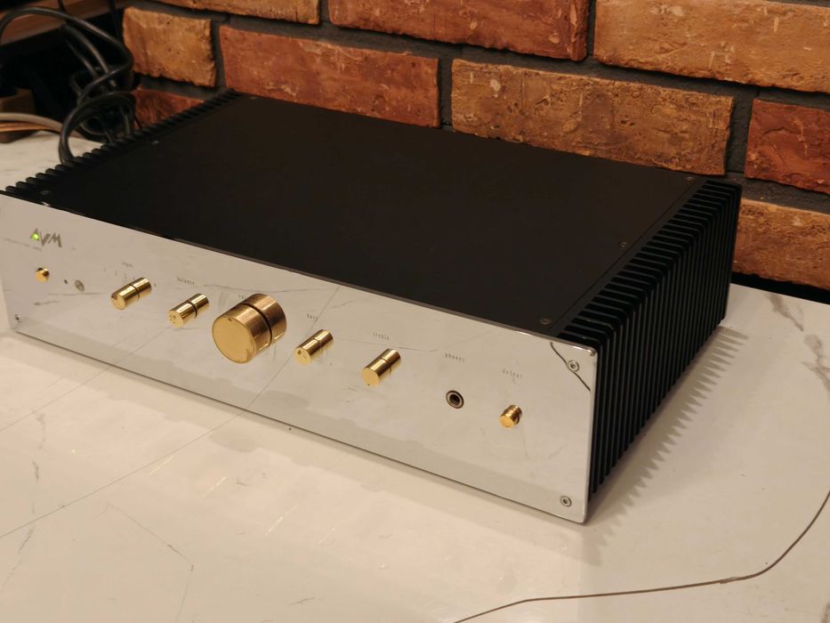 AVM COMPETITION AMP Audiofilski wzmacniacz STEREO ! HI-END