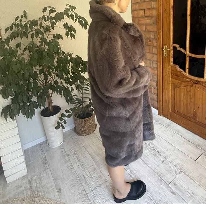 Шуба із хутра норки