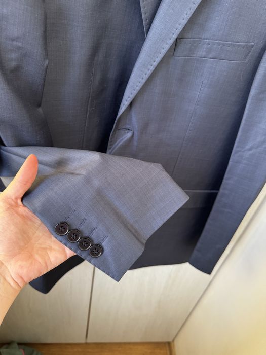 Чоловічий костюм синій