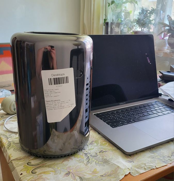 Apple MacPro 6.1 AMD D700 x2 32Gb/1Tb