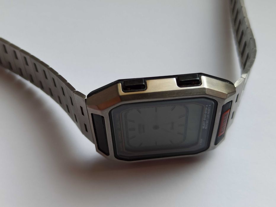Citizen LCD vintage.