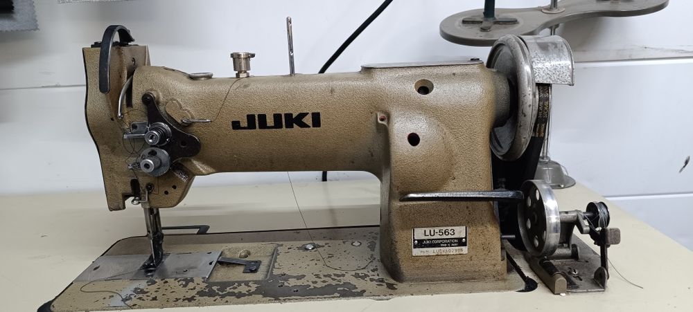 Do sprzedania maszyny do szycia Juki i Claes