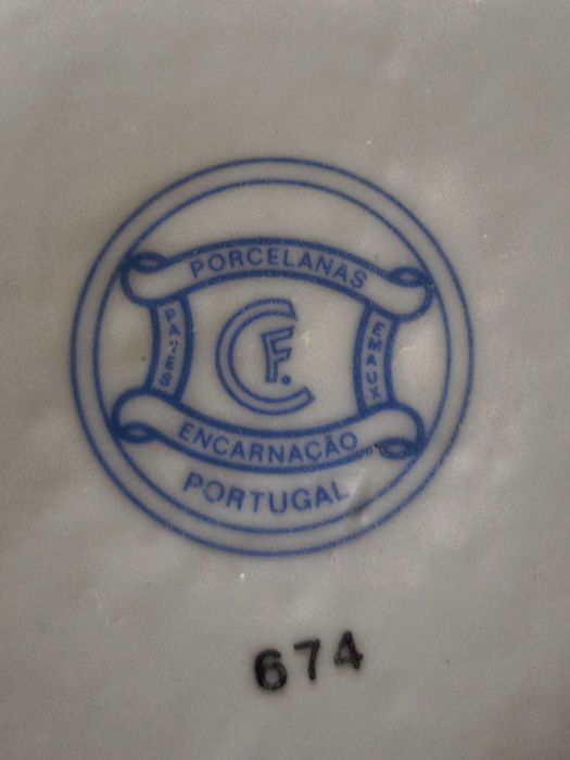 Potes ou jarras em porcelana