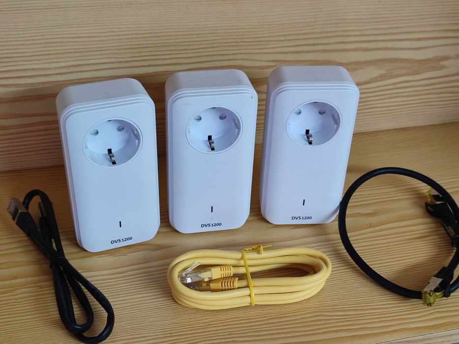 3x Powerline 1200 DVS ( Devolo) MT2791