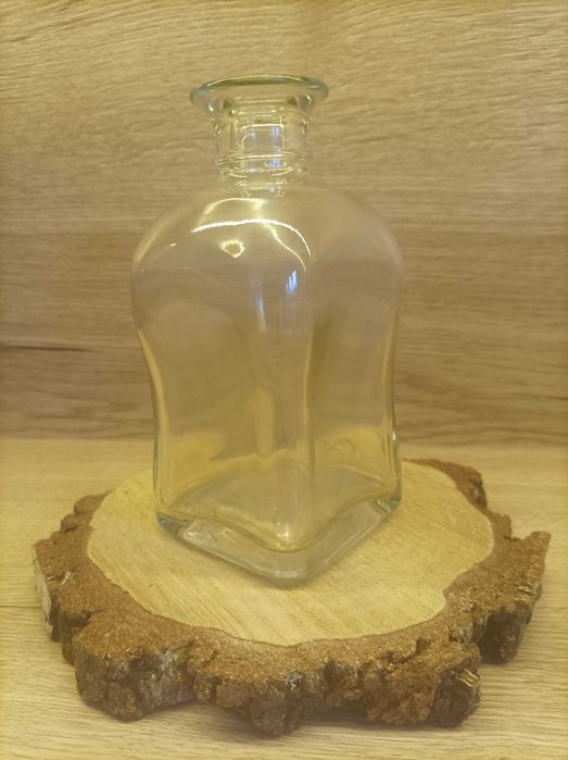 Szklany wazon kwadratowy 25 cm