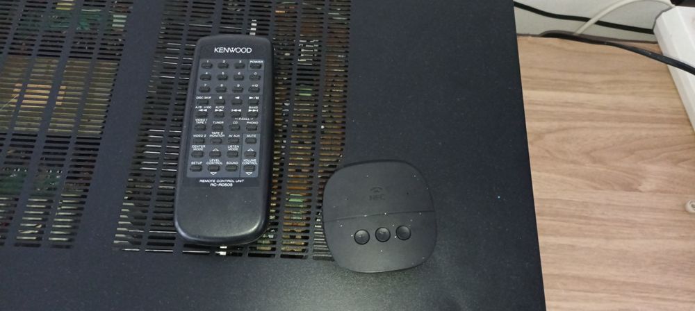 Wzmacniacz Kenwood z pilotem adapter bluetooth