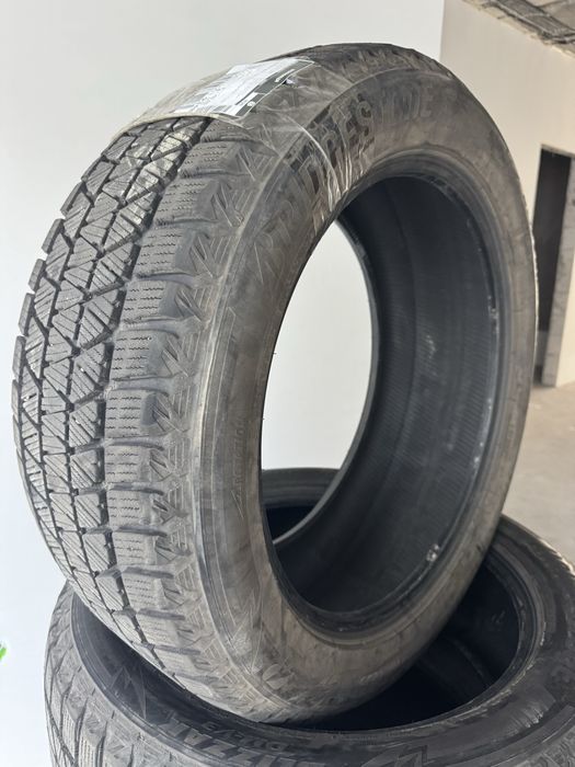 Зимова резина гума комплект Bridgestone Blizak DM-V3 275/50 R21