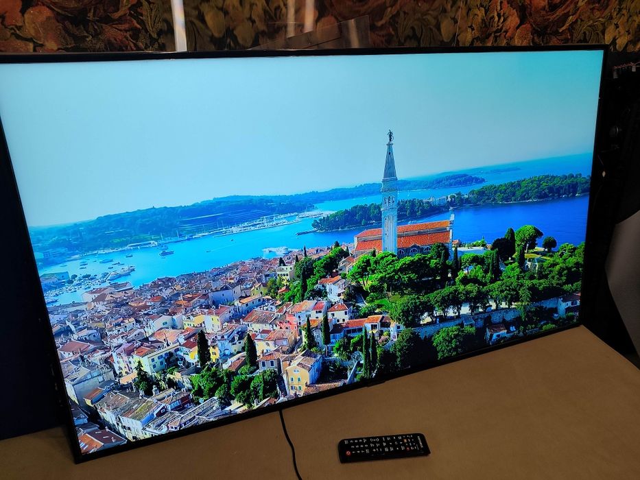 Samsung UE55NU7100 как новый.