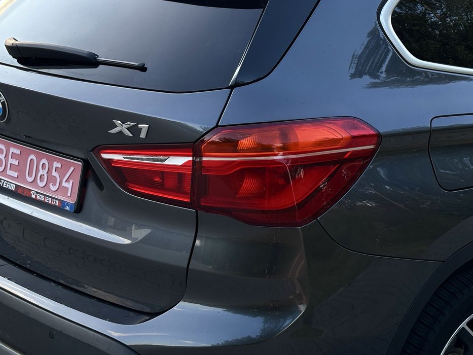 BMW X1 F48 28I.