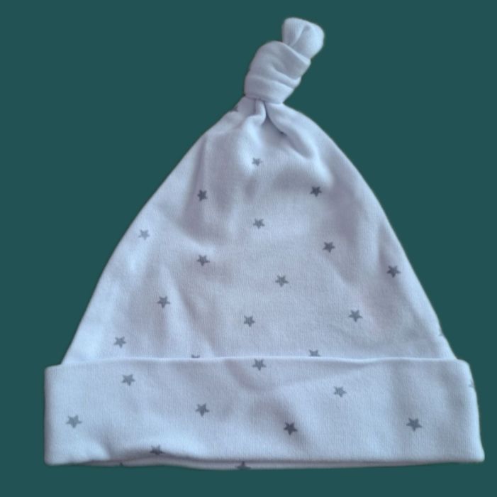 Дуже гарний набір одягу для новонародженого!