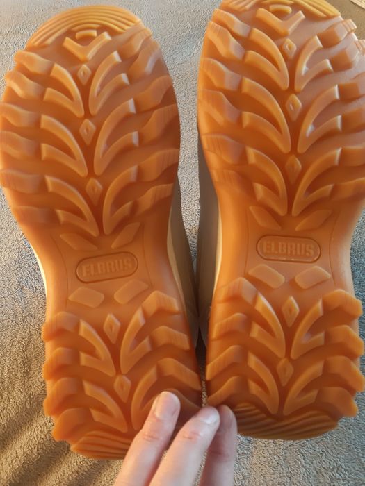 Kozaki śniegowce buty na zimę