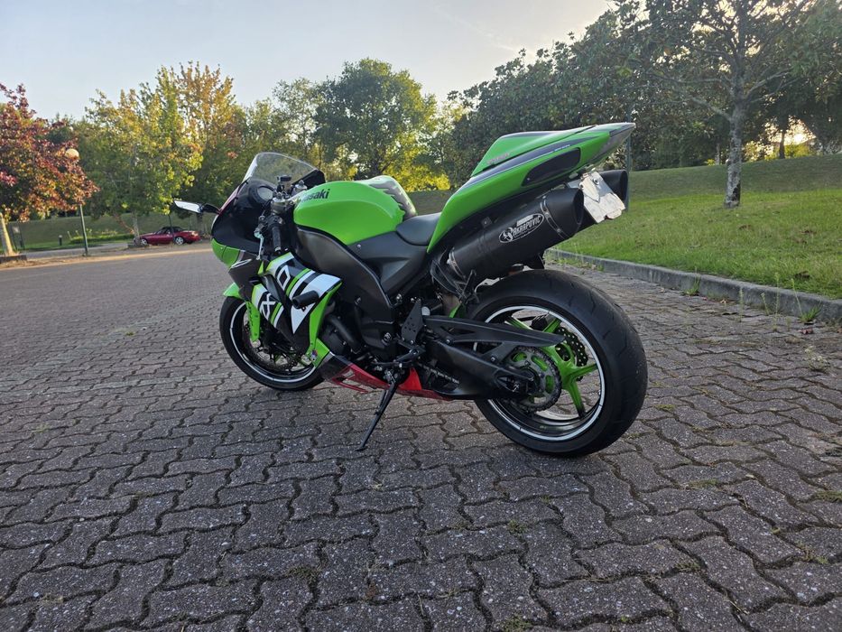 Kawasaki ninja zx10r 2007 em muito bom estado….