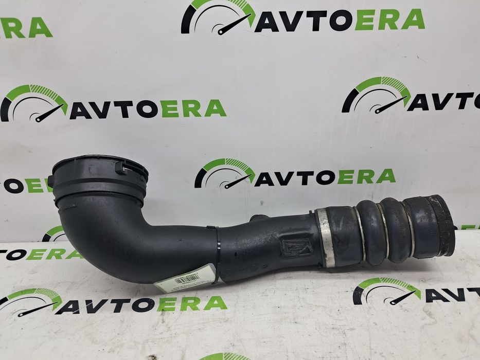 Патрубок на интеркулер левый BMW BMW 5 F10 11-16 13717588268